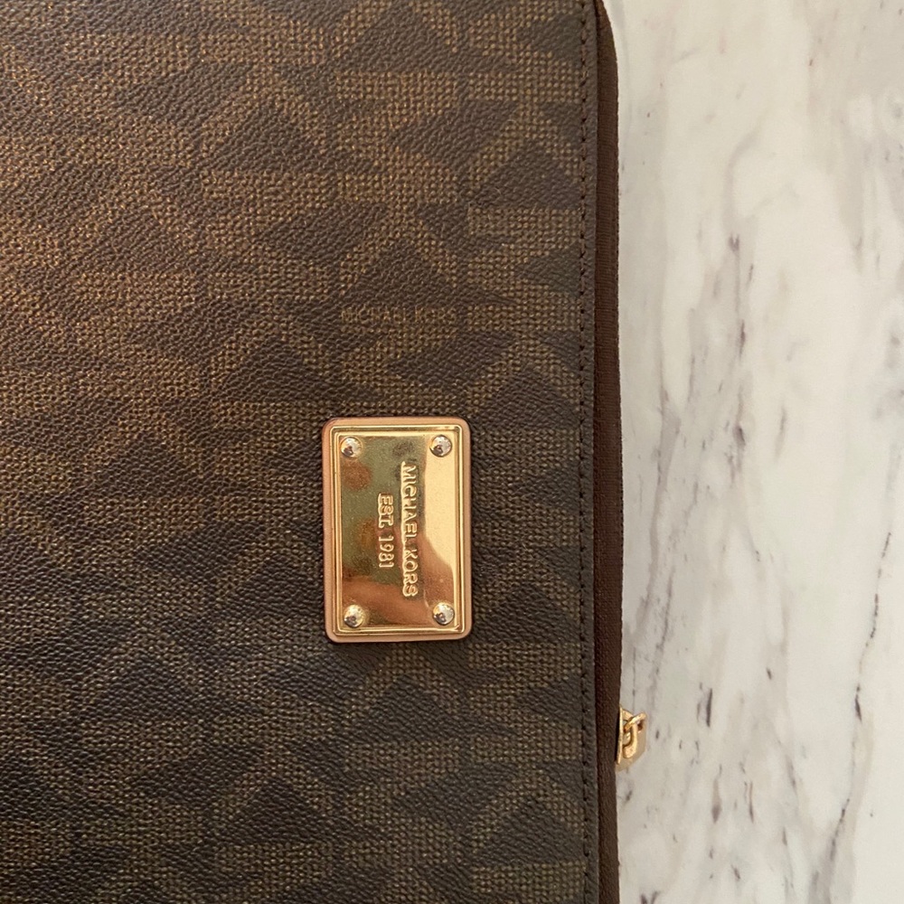 Michael Kors IPad Case with built in wallet